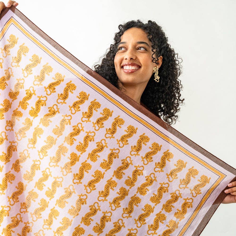 IAF26-Olivia Square Scarf Tiger Print Wholesale