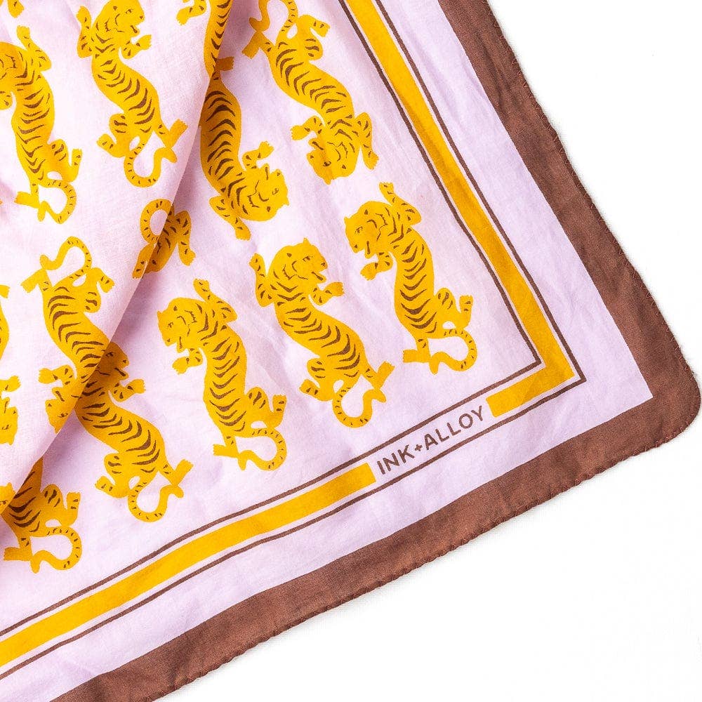 IAF26-Olivia Square Scarf Tiger Print Wholesale